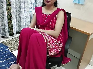 Desi bhabhi devar gets her tight-fisted pussy improbable by step-brother-in-law's manstick while he watches
