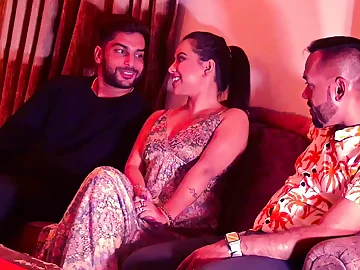 Desi woman with one boyfriends, with total Hindi audio, Trio-Way banging session