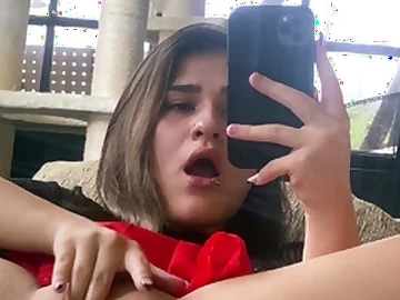 Amateur Webcam Teen Masturbates And Teases