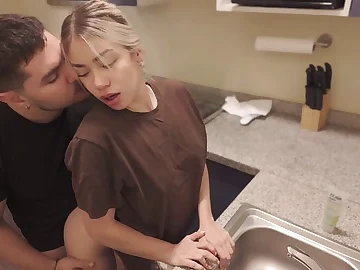 PinaXpress gets a teamwork from a stranger at the laundromat - hot POV amateur couple action