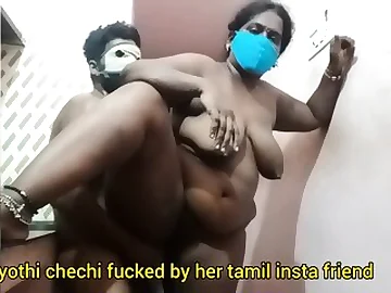 Tamil pal fucks Calicut Malayali wifey Jyothi Chechi's ass and busts her big tits