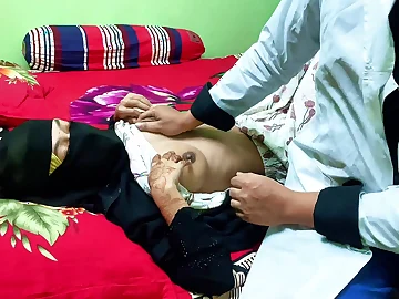 Desi Aunty gets her cock-squeezing butt penetrated stiff & cums with a gleeful completing