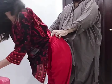 Elderly Pakistani Stud pounds real school chick, Nasir