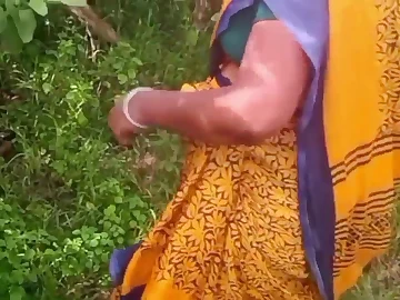 Desi wife Saanthi2 gets her sexy Indian pussy pounded by municipal guy