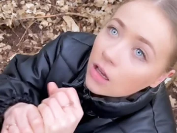 Klixen and tow-haired teen blowjob and handjob